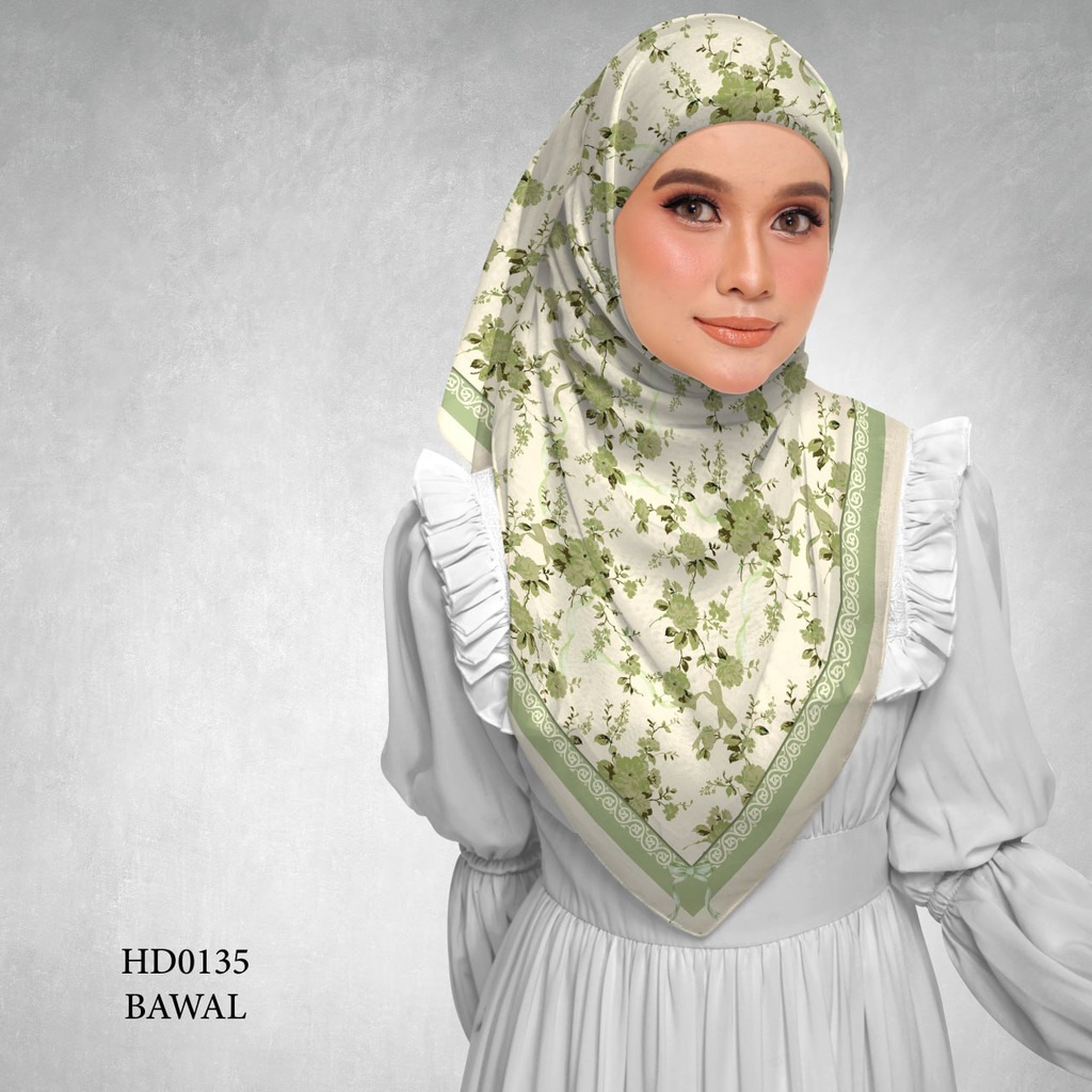 Tudung Bawal (Square Hijab) in HD0135